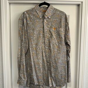 Cinch shirt size medium